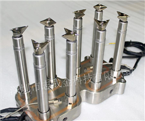 【 Patent Product 】 1 out of 8 double-sided glue inlet hot runner system